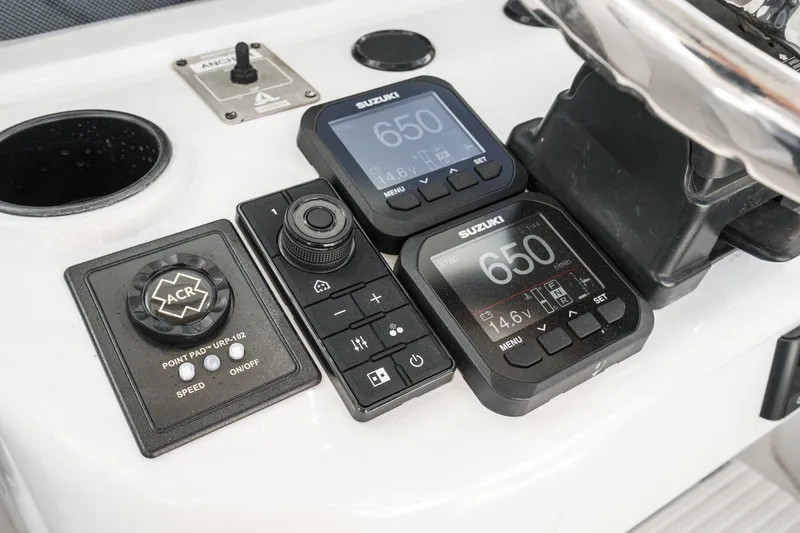 Slide: The Image of Control panel of 2007 Glacier Bay 2680 Coastal Runner with Suzuki displays. - 30