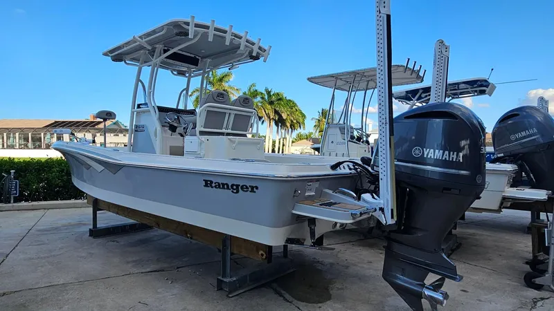 Slide: The Image of Ranger 2510 Bay 2018 - 3