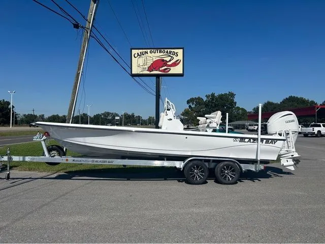 The Image of Blazer Pure Bay 2400 2026 - 1