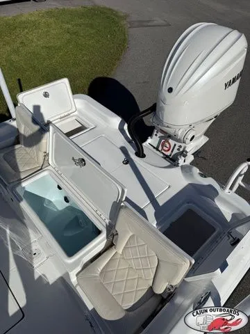 Slide: The Image of Blazer Pure Bay 2400 2026 - 8