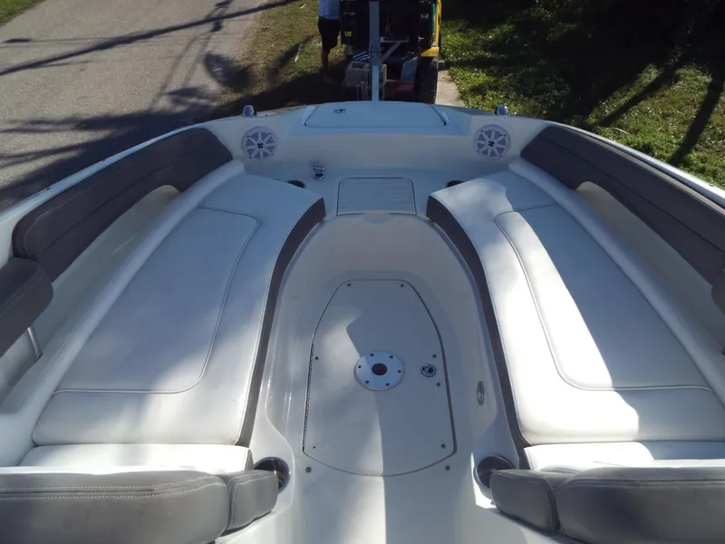 Slide: The Image of Sea Ray 240 Sundeck 2013 - 7