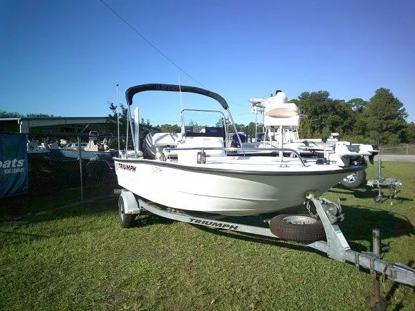 Slide: The Image of Triumph 17' SKIFF 2012 - 7