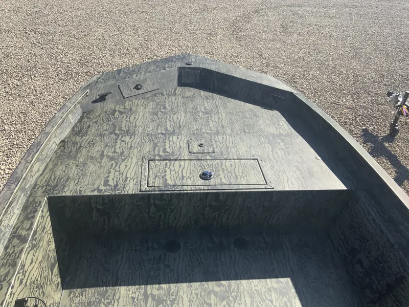 Slide: The Image of Tracker 1860 CC 2026 - 9