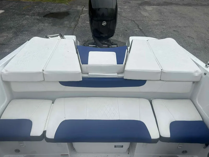 Slide: The Image of Tahoe 550 TF 2021 - 11