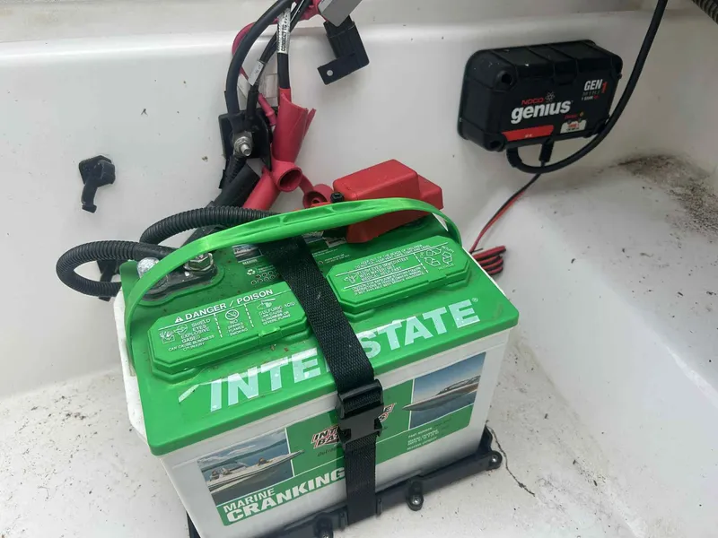 Slide: The Image of Tahoe 550 TF 2021 - 9