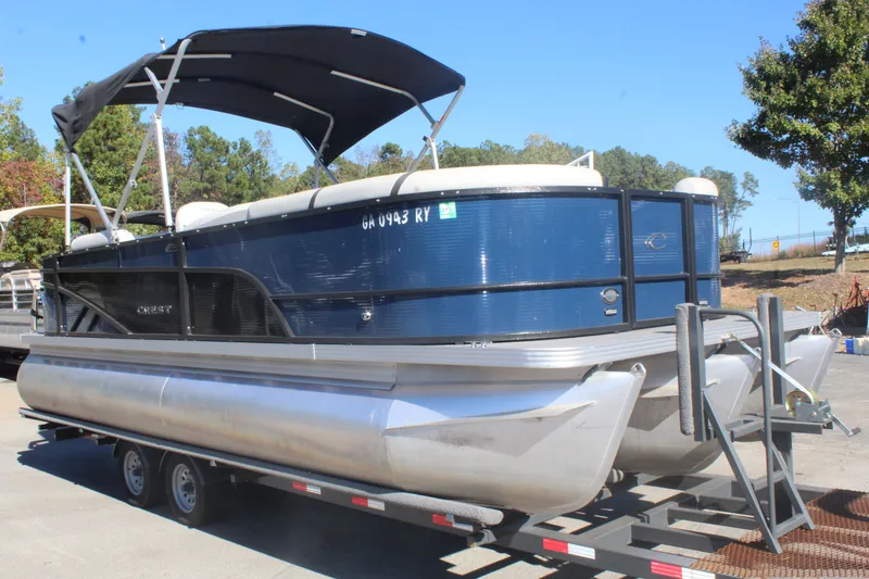 Slide: The Image of Crest Classic 220 DLX 2023 - 8