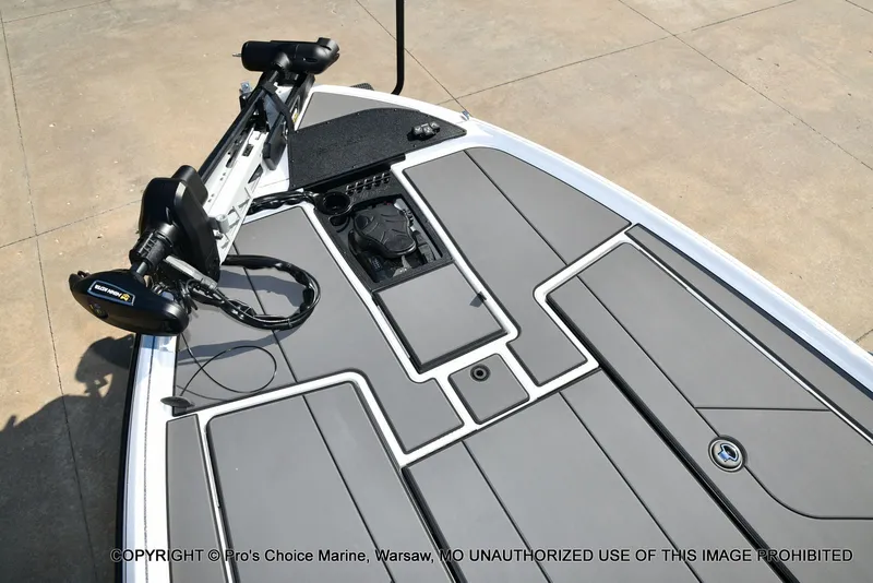 Slide: The Image of Nitro Z20 XL Traction Mat Interior 2026 - 10