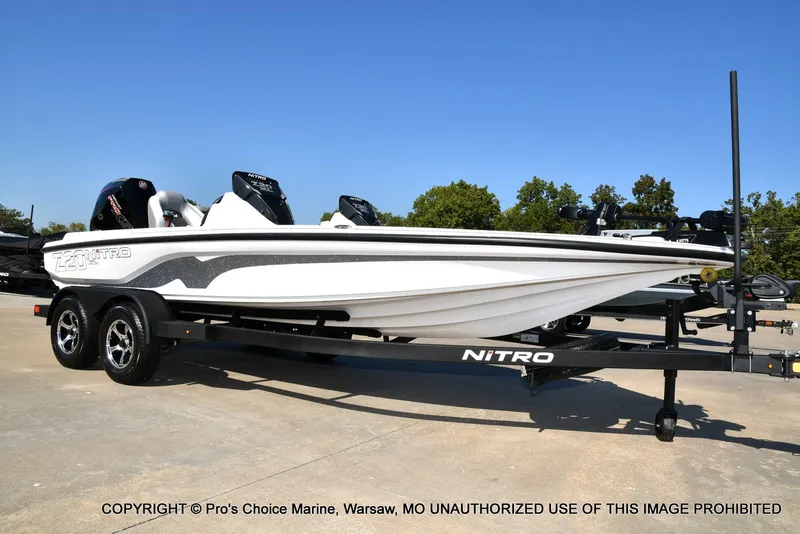 Slide: The Image of Nitro Z20 XL Traction Mat Interior 2026 - 19