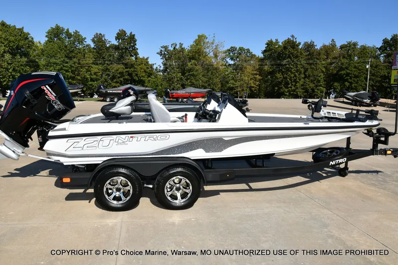 Slide: The Image of Nitro Z20 XL Traction Mat Interior 2026 - 21