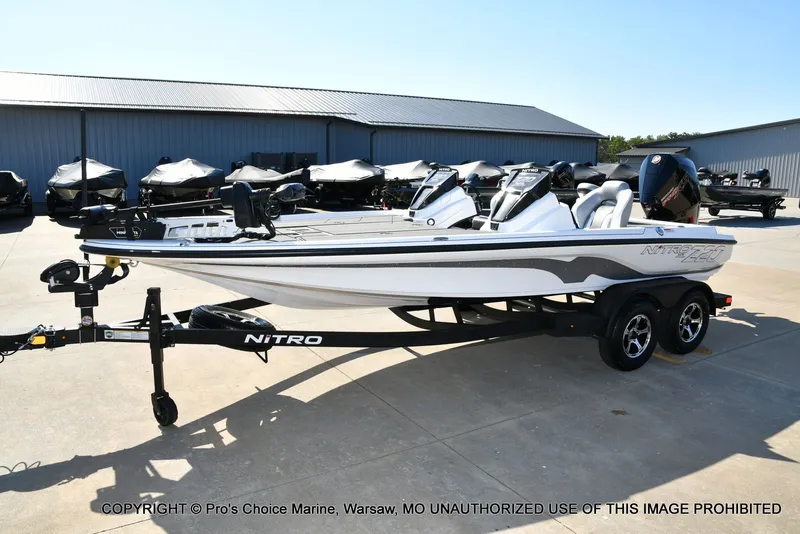 Slide: The Image of Nitro Z20 XL Traction Mat Interior 2026 - 27