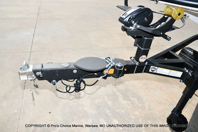 Slide: The Image of Nitro Z20 XL Traction Mat Interior 2026 - 30