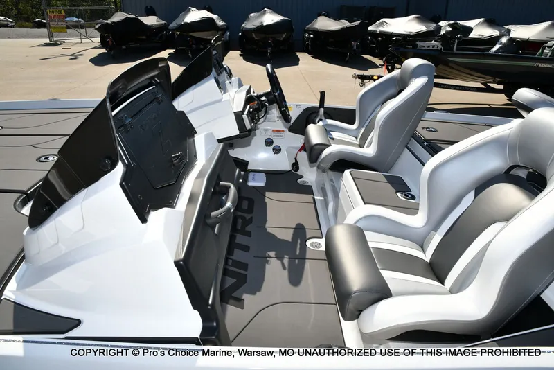 Slide: The Image of Nitro Z20 XL Traction Mat Interior 2026 - 39