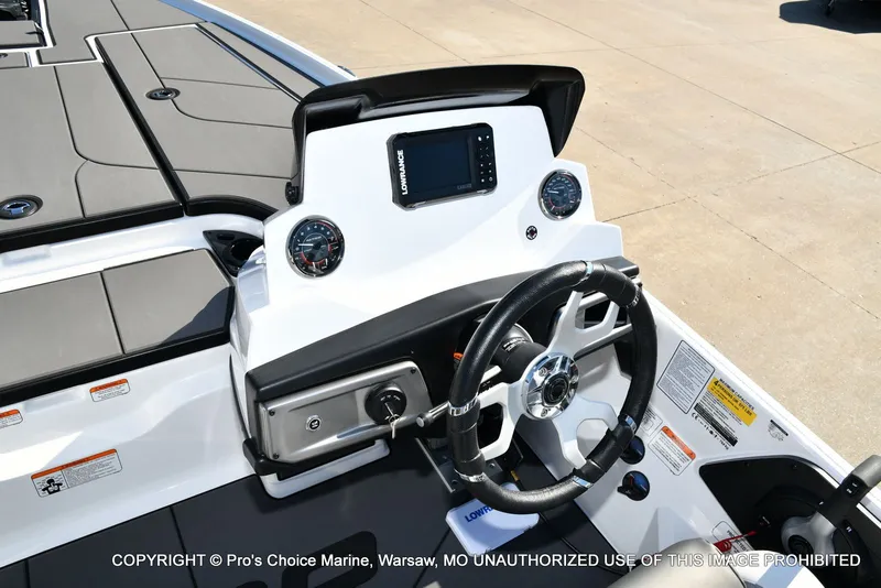 Slide: The Image of Nitro Z20 XL Traction Mat Interior 2026 - 42