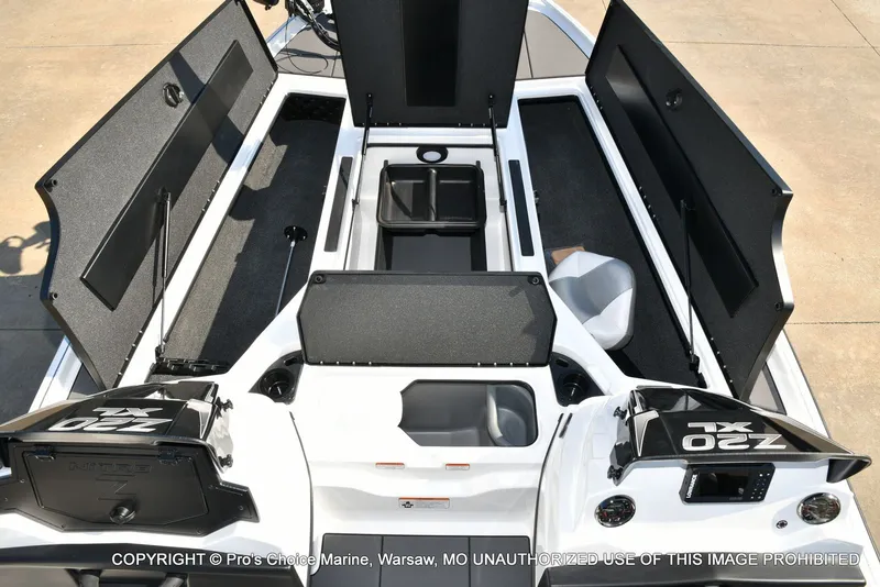 Slide: The Image of Nitro Z20 XL Traction Mat Interior 2026 - 54