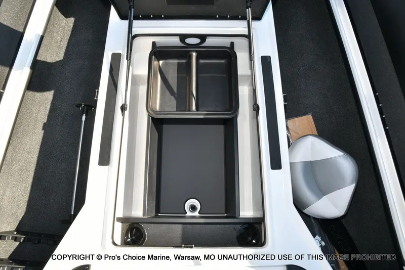 Slide: The Image of Nitro Z20 XL Traction Mat Interior 2026 - 57