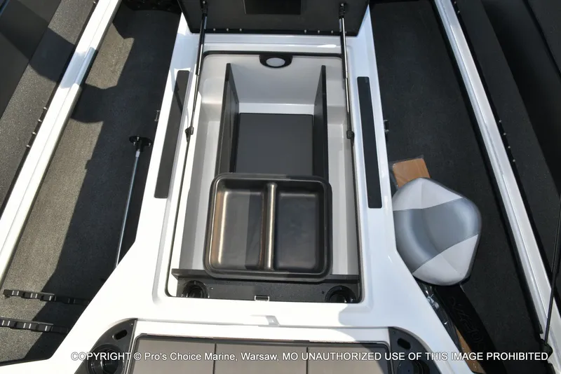 Slide: The Image of Nitro Z20 XL Traction Mat Interior 2026 - 58