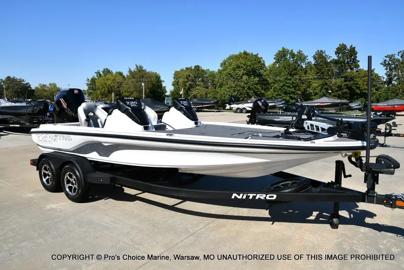 Slide: The Image of Nitro Z20 XL Traction Mat Interior 2026 - 72