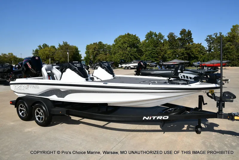 Slide: The Image of Nitro Z20 XL Traction Mat Interior 2026 - 76