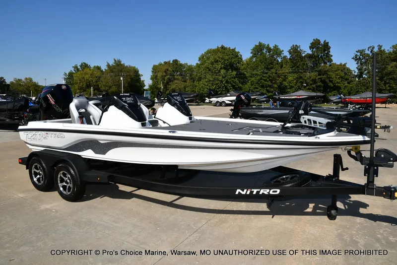 Slide: The Image of Nitro Z20 XL Traction Mat Interior 2026 - 80