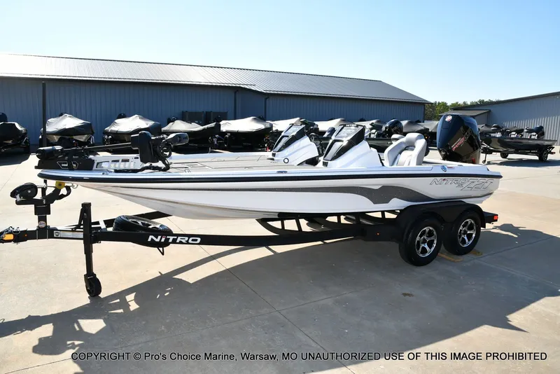 Slide: The Image of Nitro Z20 XL Traction Mat Interior 2026 - 82