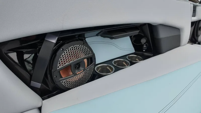 Slide: The Image of MasterCraft XStarS 2024 - 14