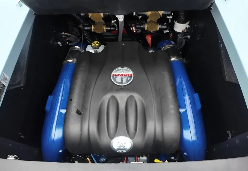 Slide: The Image of MasterCraft XStarS 2024 - 18