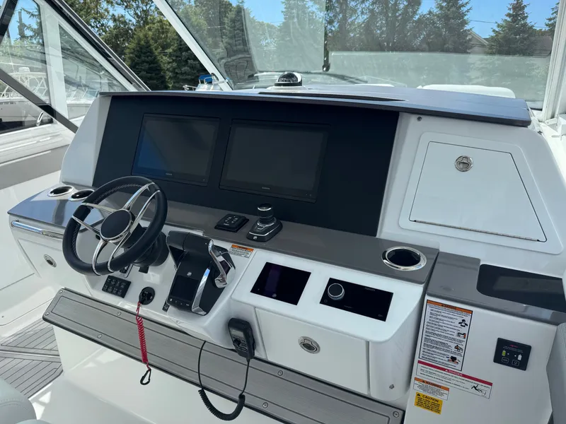 Slide: The Image of Everglades 367 CX 2026 - 14