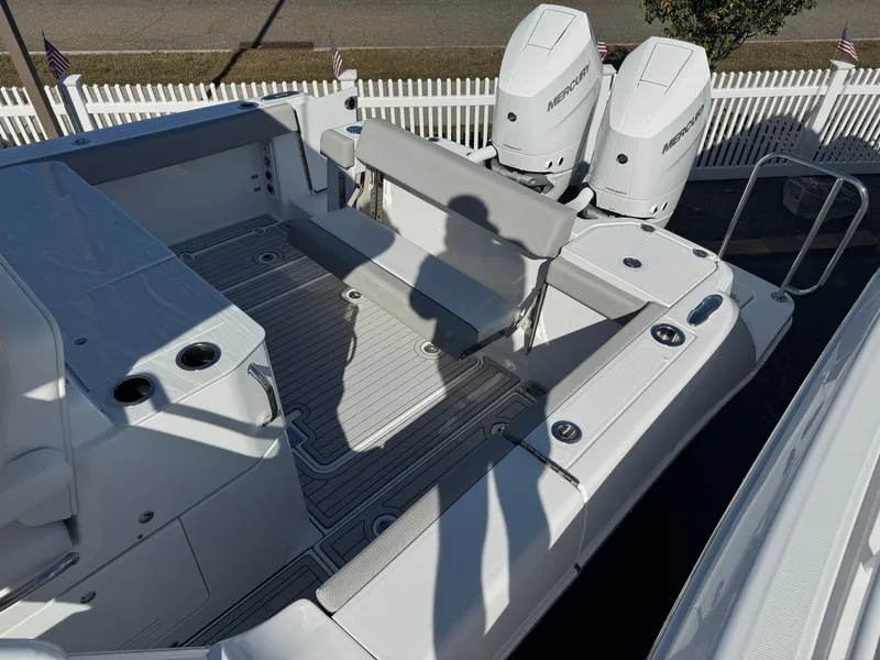 Slide: The Image of Everglades 367 CX 2026 - 25