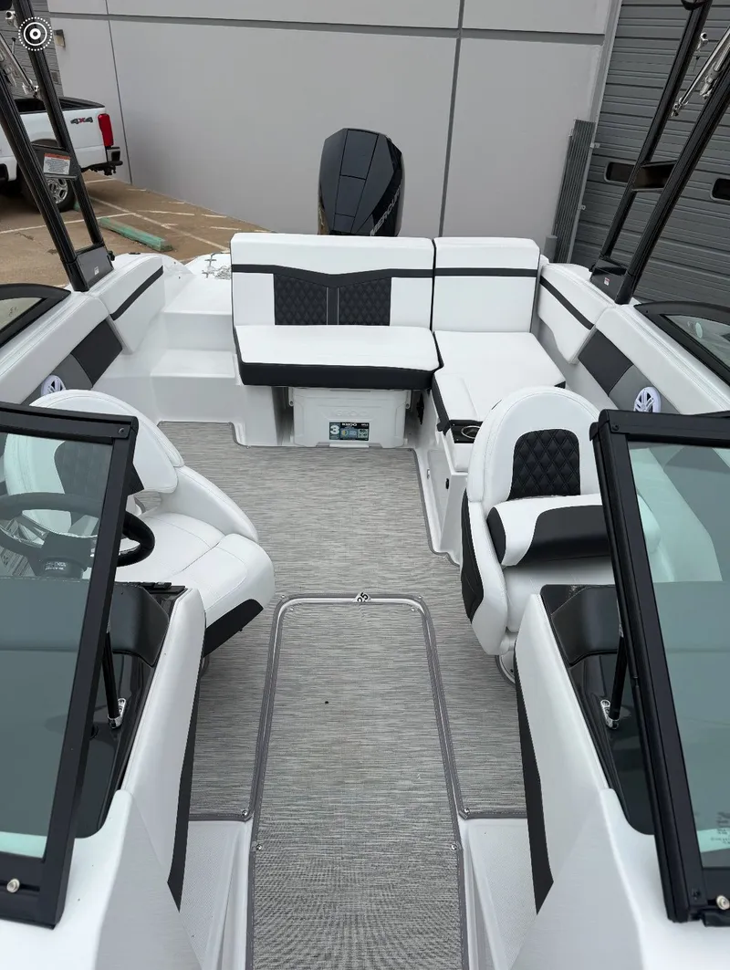 Slide: The Image of Monterey M-225 2026 - 7