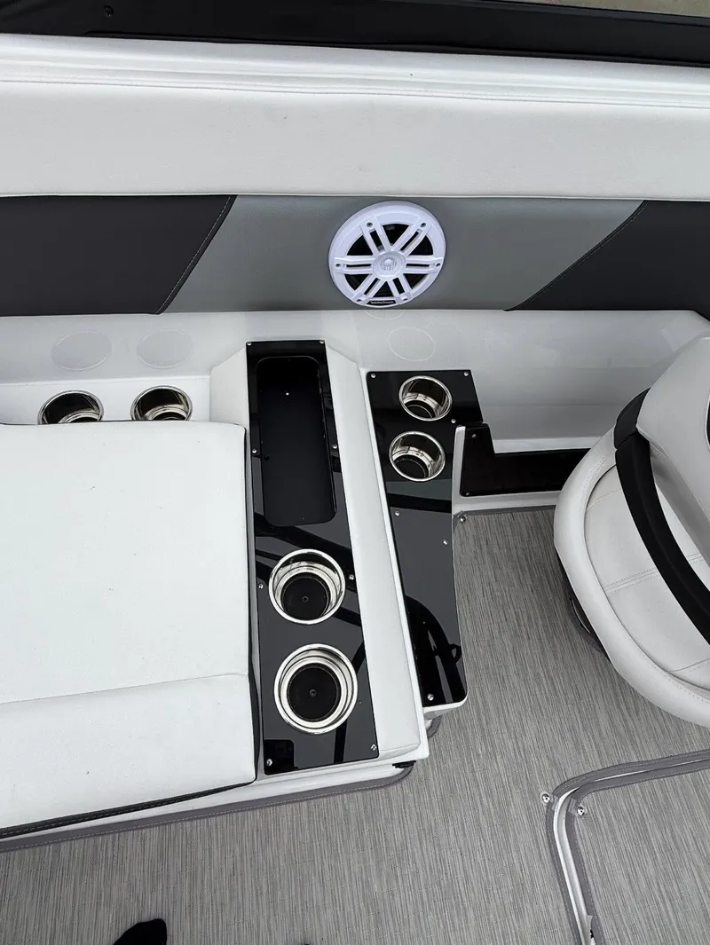 Slide: The Image of Monterey M-225 2026 - 8