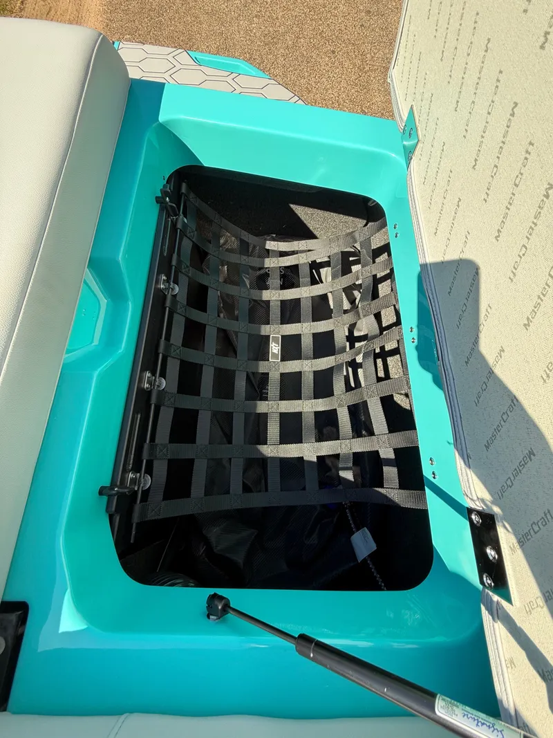 Slide: The Image of MasterCraft NXT22 2026 - 11