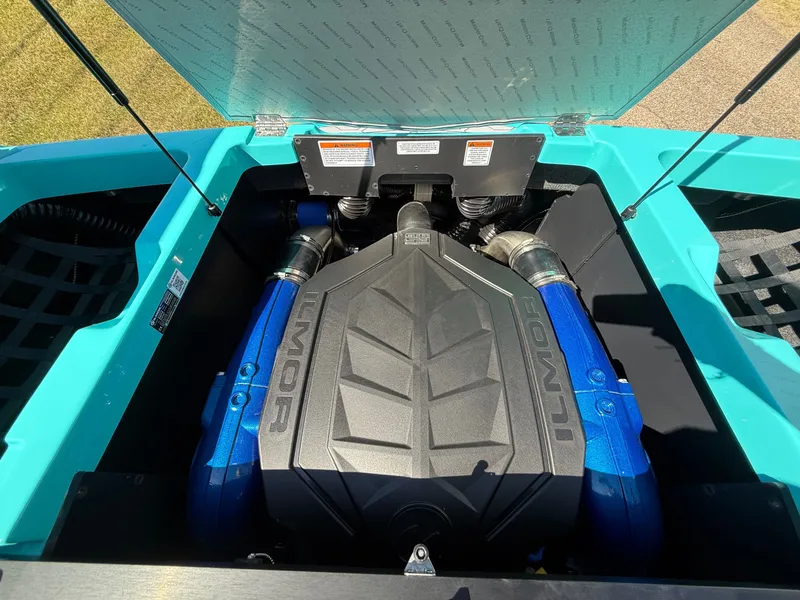 Slide: The Image of MasterCraft NXT22 2026 - 12