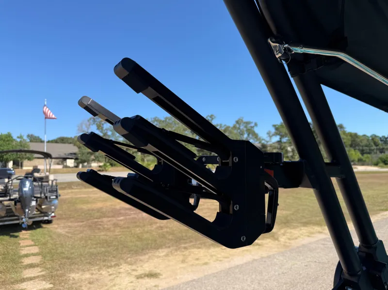 Slide: The Image of MasterCraft NXT22 2026 - 32