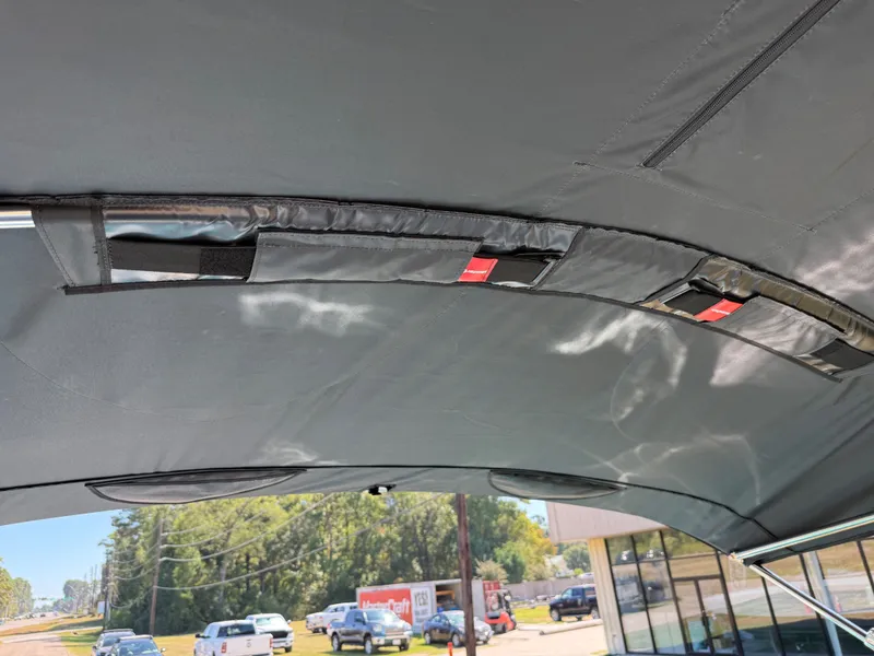 Slide: The Image of MasterCraft NXT22 2026 - 36