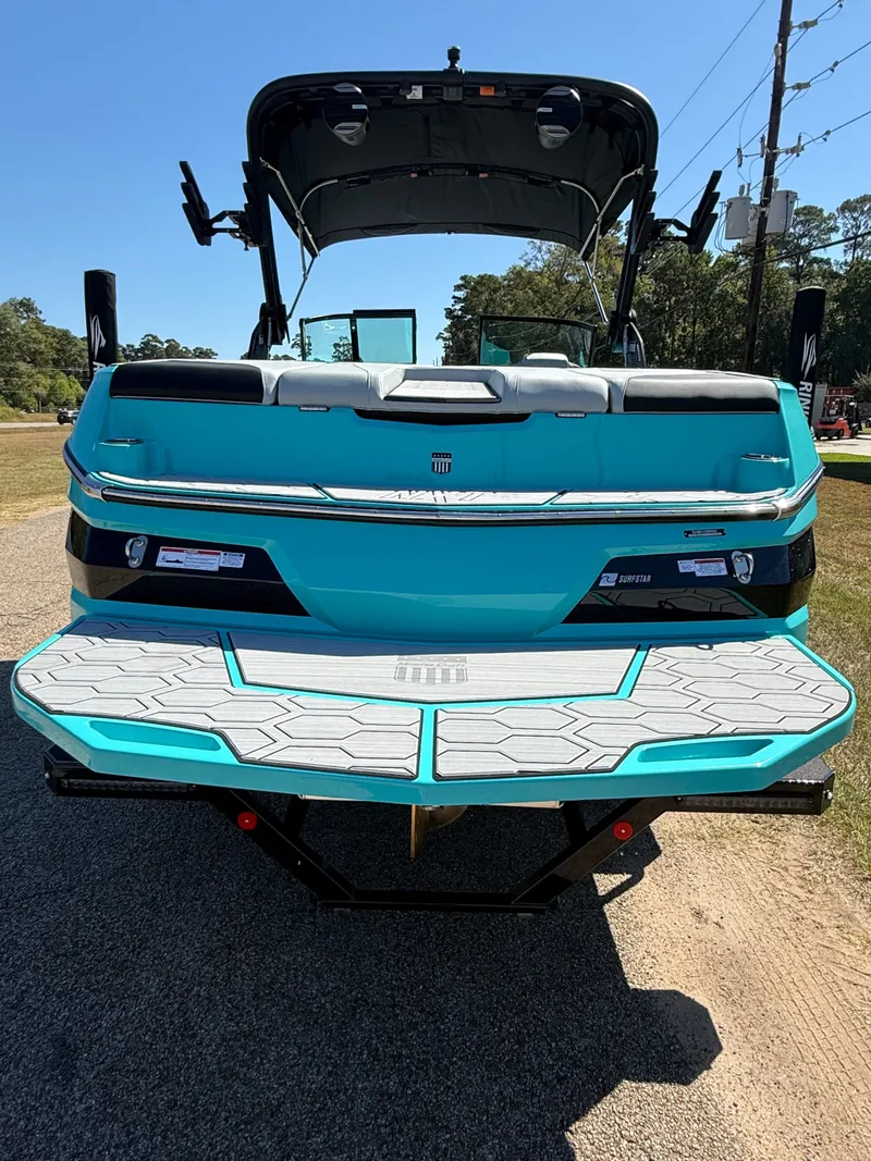 Slide: The Image of MasterCraft NXT22 2026 - 4