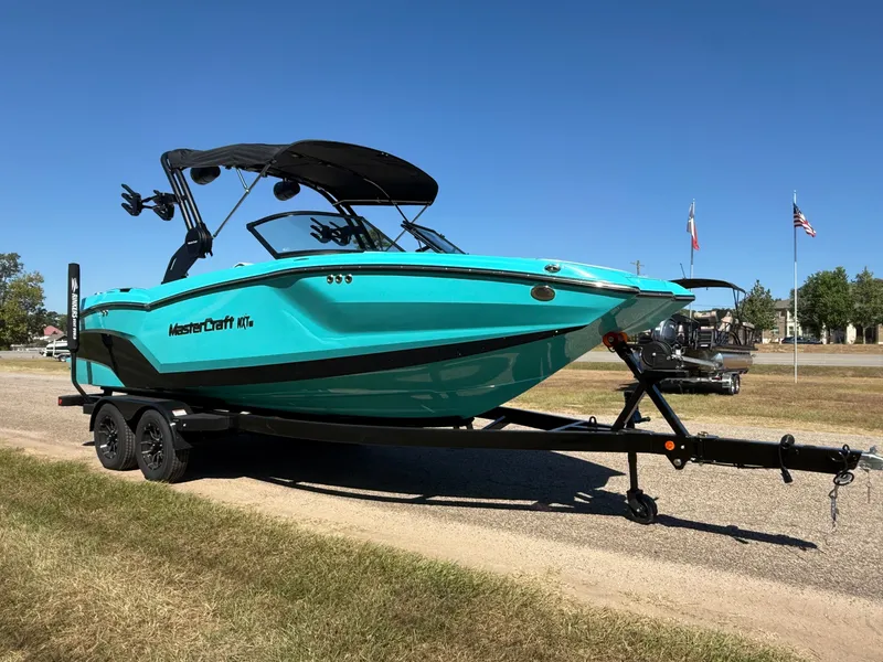 Slide: The Image of MasterCraft NXT22 2026 - 6