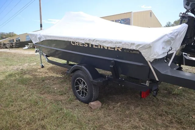 Slide: The Image of Crestliner Retriever 1660 FCC 2026 - 2