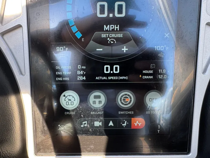 Slide: The Image of Tigé 23ZX 2022 - 26