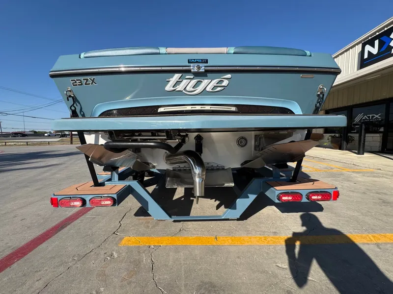 Slide: The Image of Tigé 23ZX 2022 - 4