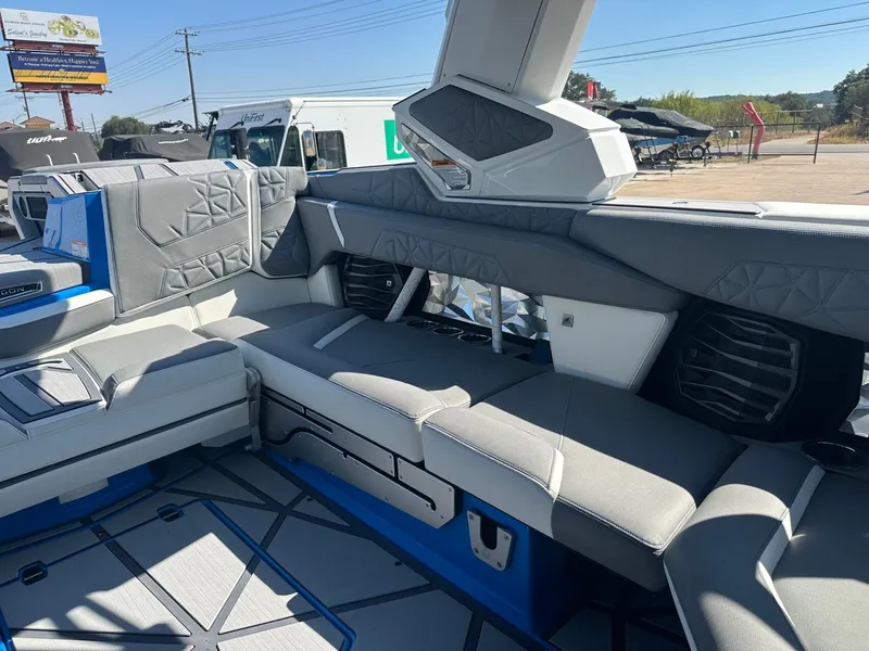 Slide: The Image of Nautique Super Air Nautique G23 Paragon 2026 - 32