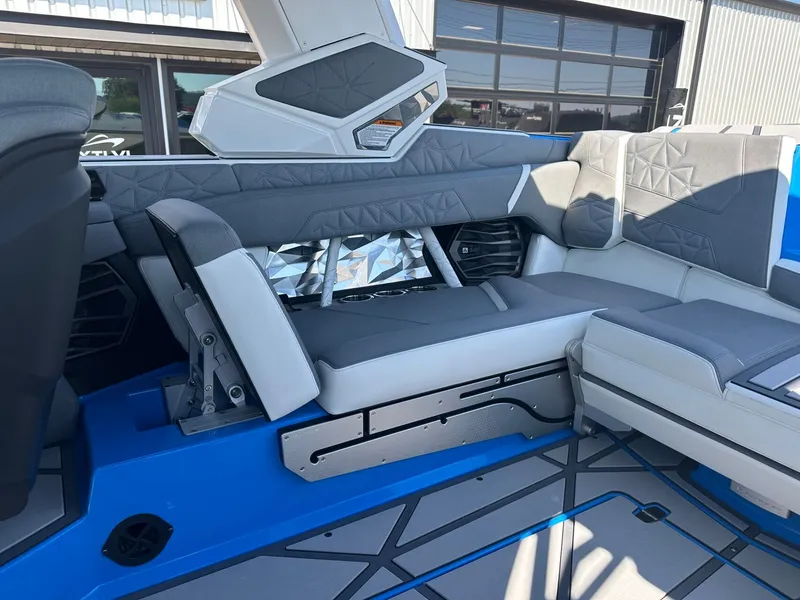 Slide: The Image of Nautique Super Air Nautique G23 Paragon 2026 - 36