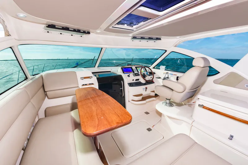 Slide: The Image of Tiara 39 Coronet 2015 - 16