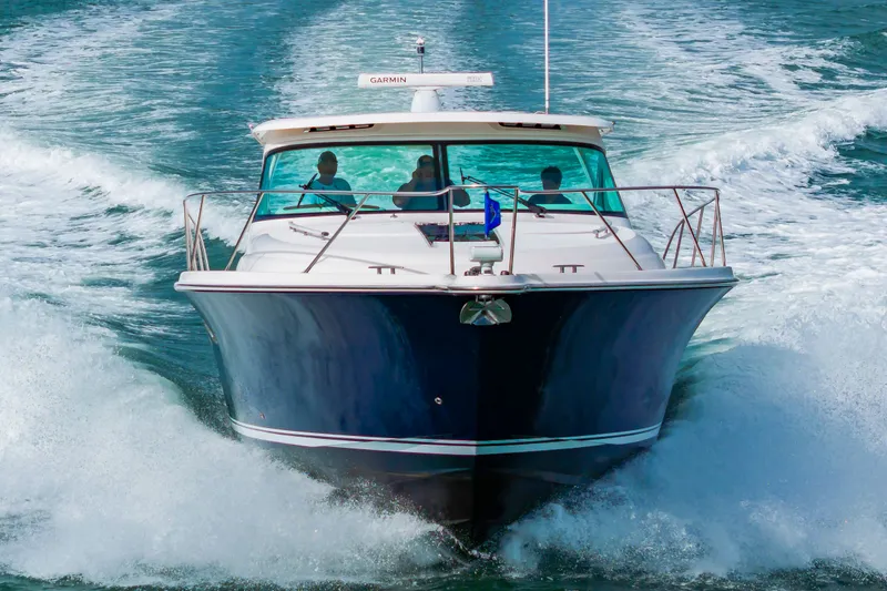 Slide: The Image of Tiara 39 Coronet 2015 - 6