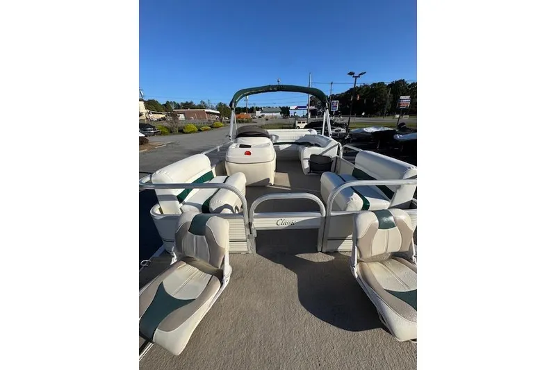 Slide: The Image of 2010 Sun Tracker Party Barge 20 Classic Series pontoon boat with spacious seating. - 6
