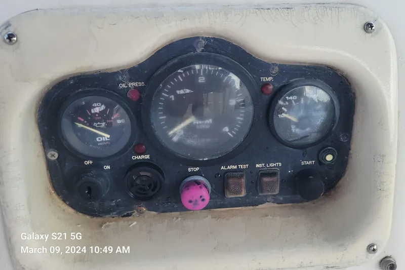 Slide: The Image of Yanmar Cockpit Controls - 21