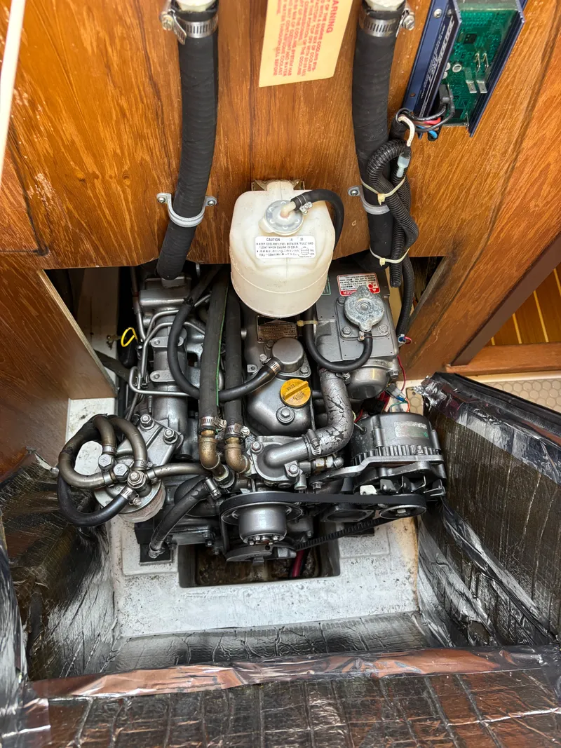 Slide: The Image of Catalina 380 2000 - 104