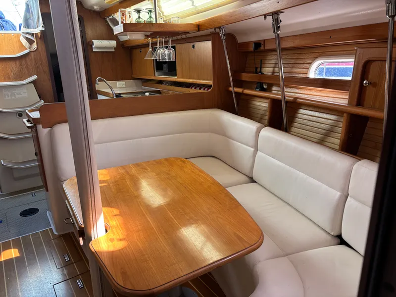 Slide: The Image of Catalina 380 2000 - 59