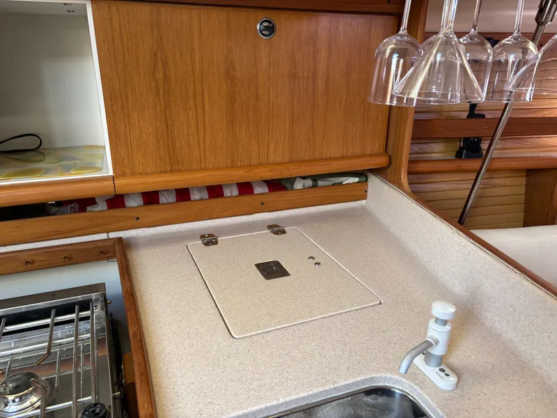 Slide: The Image of Catalina 380 2000 - 71