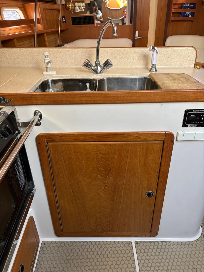 Slide: The Image of Catalina 380 2000 - 75