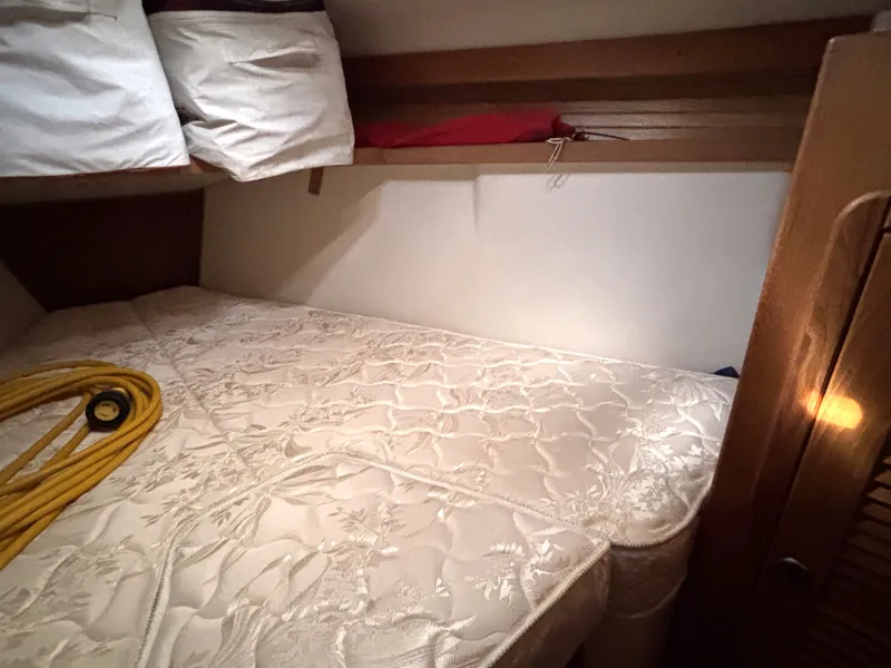 Slide: The Image of Catalina 380 2000 - 78